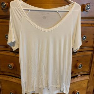 American Eagle white t-shirt